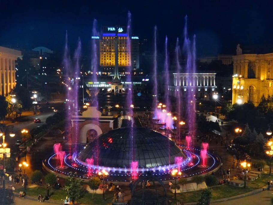 Apartment With View On Inpedendence Square Khreshchatyk Kiev Buitenkant foto